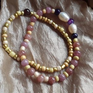 Handgemaakte edelsteen armband, set van 2 armbanden, echte zoetwater parel, amethist en rodoniet kralen 2st