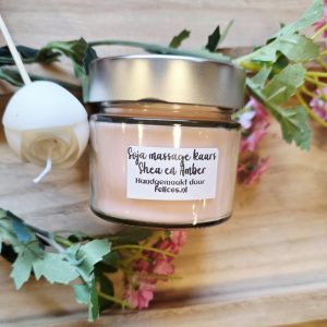 Handgemaakte soja massage kaars – shea boter – Amber en  tonka – zachte geurende massage 230gr