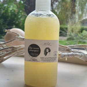 Neem olie Biologische sulfaatvrije shampoo voor vet haar – gevoelige hoofdhuid – brandnetel extract 250ml